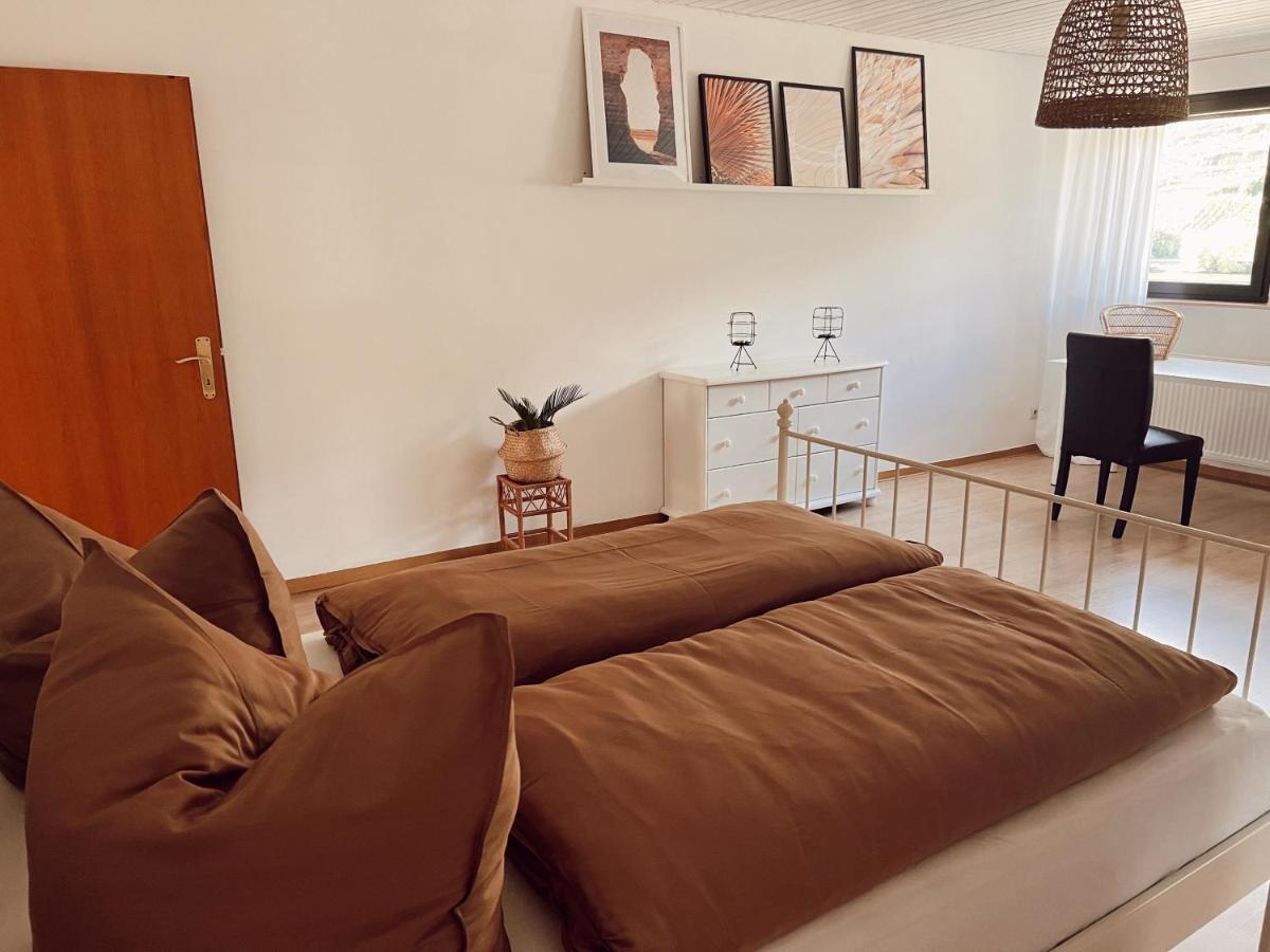 Ferienwohnung Moselflair Mit Direktem Blick Auf Die Mosel Und Weinberge Oberfell Exteriör bild
